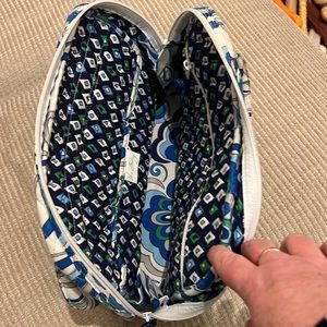 COPY - Vera Bradley Bowling Bag Mediterranean White (retired)